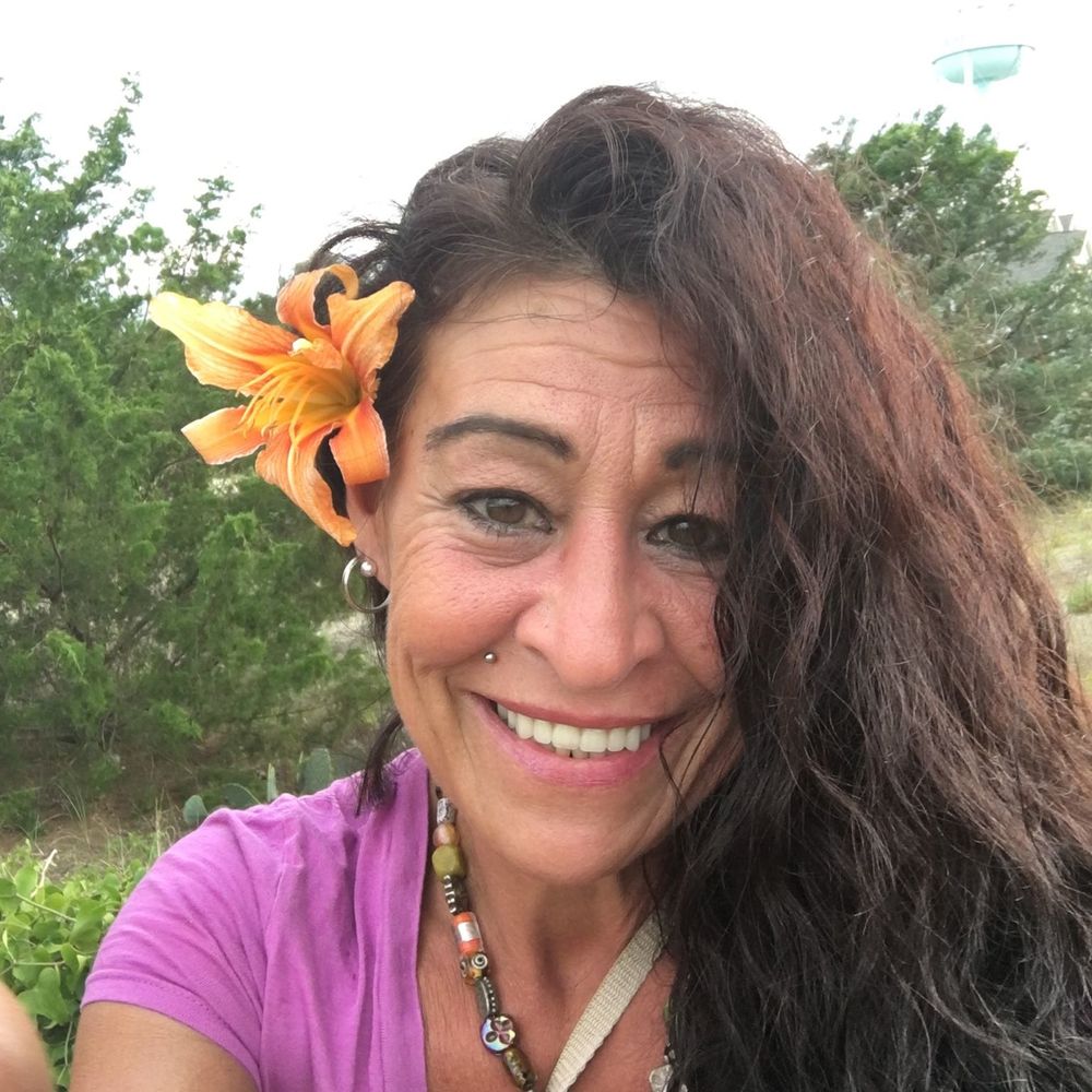 Meet your Posher, Elizabeth